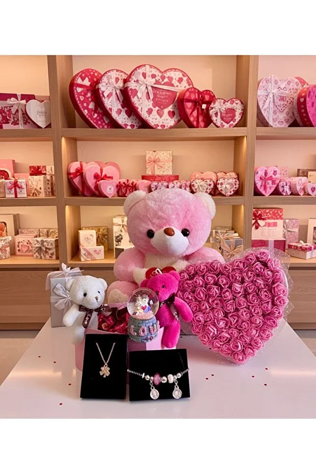 Sevgiliye arkadaşa hediye Büyük peluş 2 adet küçük peluş pandora bileklik yonca kolye kar küresi Sevgiliye arkadaşa hediye Büyük peluş 2 adet küçük peluş pandora bileklik yonca kolye kar küresi