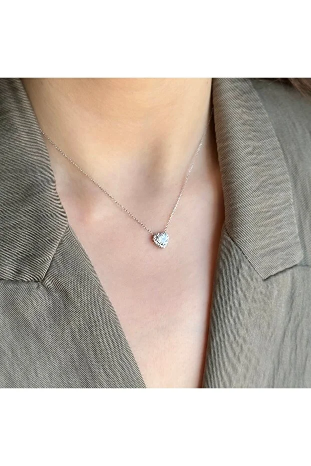 Işıklı Kolye Kutulu Gümüş Pırlanta Montür Kalp Kolye